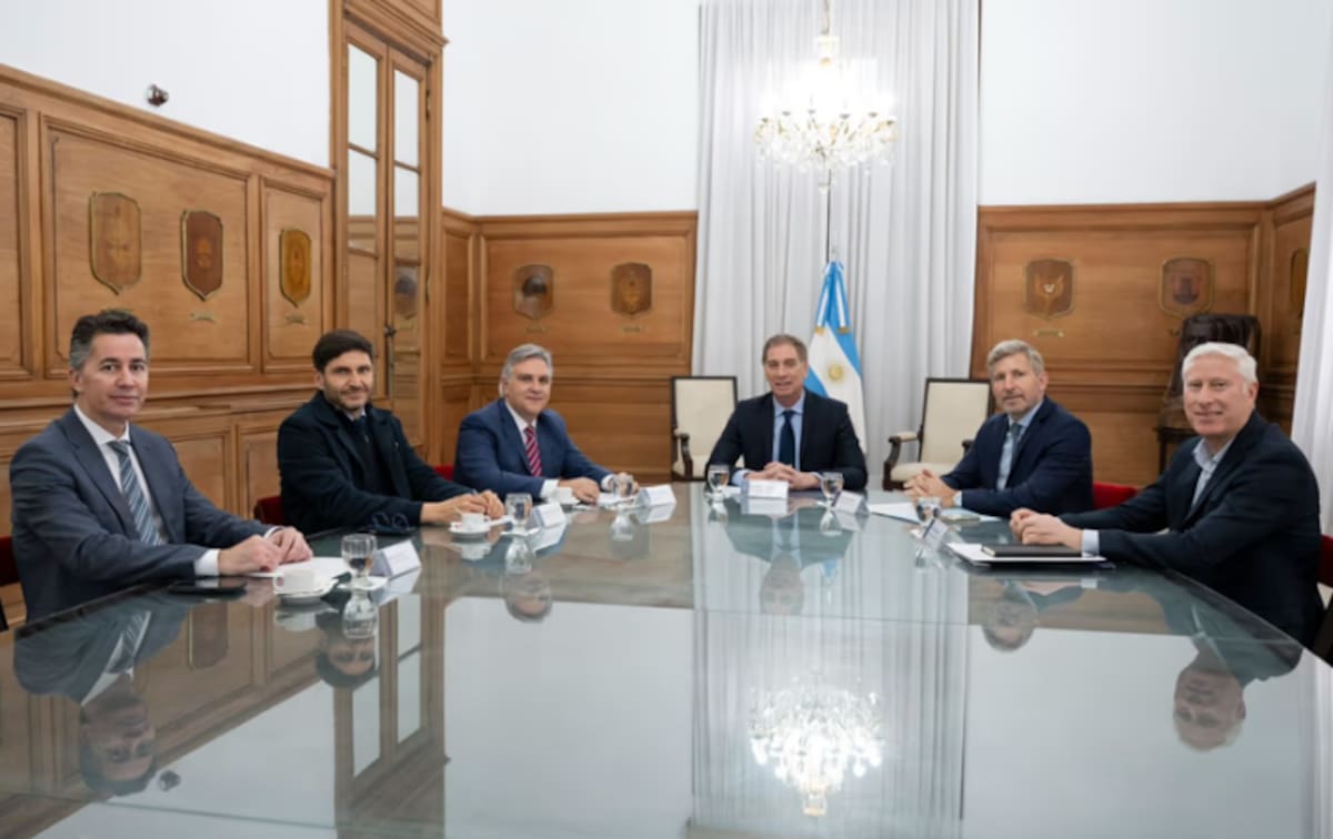 Reunión de Diego Santilli con gobernadores.