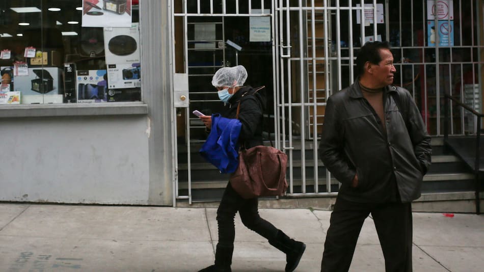 Aumento de casos de COVID en América. Foto: EFE