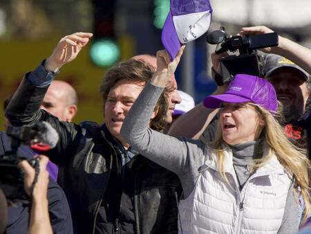 Javier Milei y Karina Milei en Lomas de Zamora.