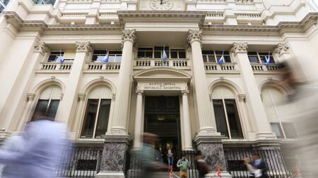 Los bancos de la provincia de Buenos Aires cambian su horario de atención al público. Foto: NA