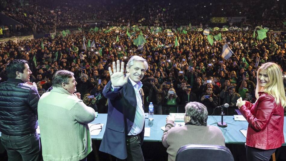 Alberto Fernández en acto de SMATA