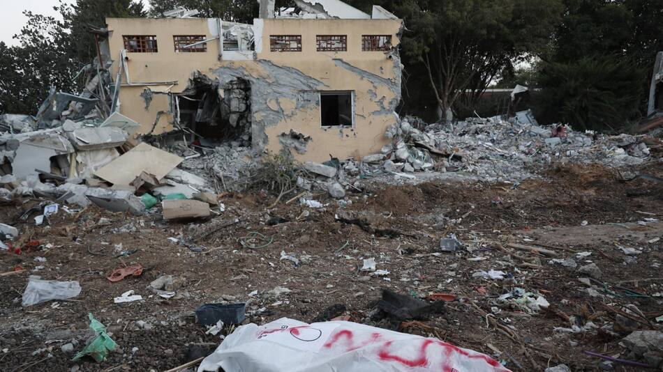 El kibutz de Beeri tras el ataque de Hamas a Israel. Foto: EFE.