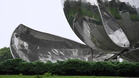 Así quedó la Floralis Genérica tras el temporal. Foto: Télam