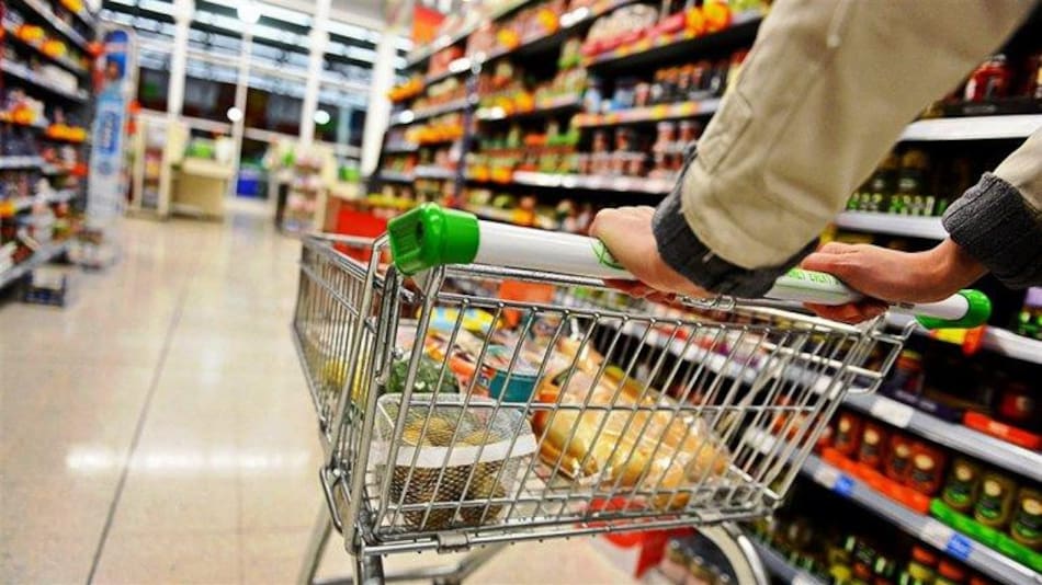 Las grandes cadenas de supermercados estarán cerradas este lunes. Foto: Web.