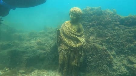 Baia, la imponente ciudad romana sumergida bajo el mar hace 2000 años. Foto: EFE.
