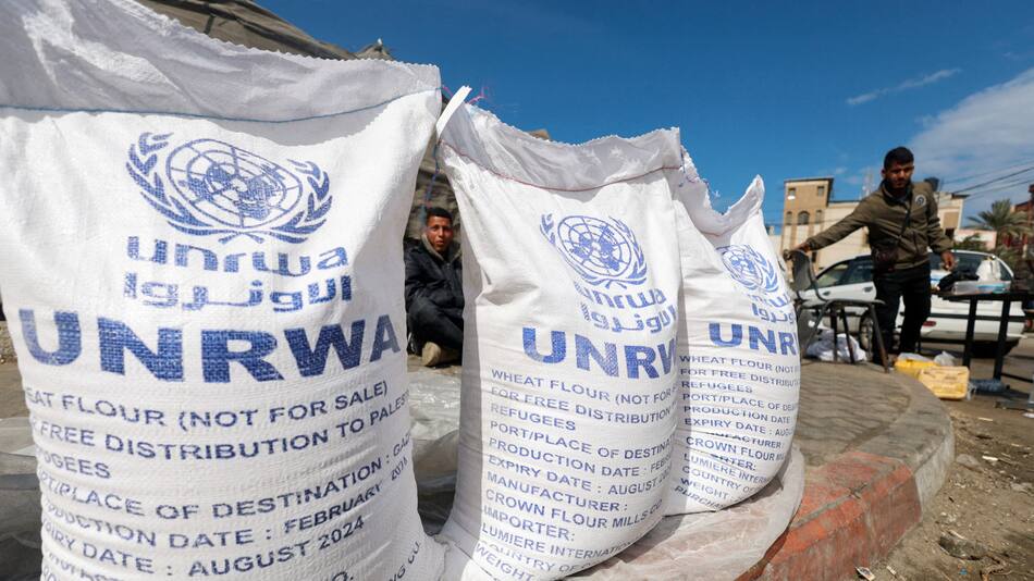 Asistencia humanitaria de la UNRWA en Gaza. Foto: Reuters.