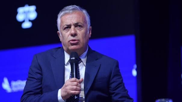 Alfredo Cornejo celebró la subasta de la mansión del ex intendente Luis Lobos: los fondos se destinarán a mejorar escuelas públicas