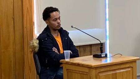 El femicida siendo juzgado por un tribunal de Bariloche. Foto: barilocheopina