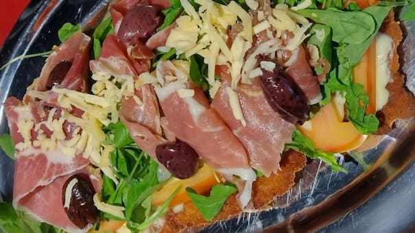 El bodegón estrella de Mataderos que conquista al barrio con platos abundantes y precios accesibles