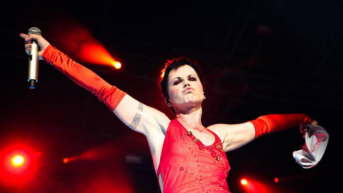 Revelan la causa de la muerte de cantante de The Cranberries