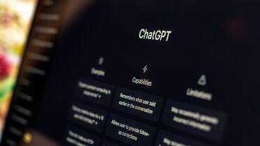 Alerta por una falla de privacidad en ChatGPT: conversaciones privadas aparecen en Google