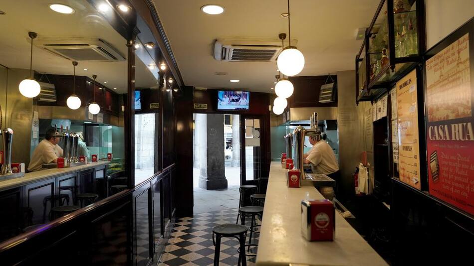 Coronavirus, España, pandemia, bares sin gente, REUTERS