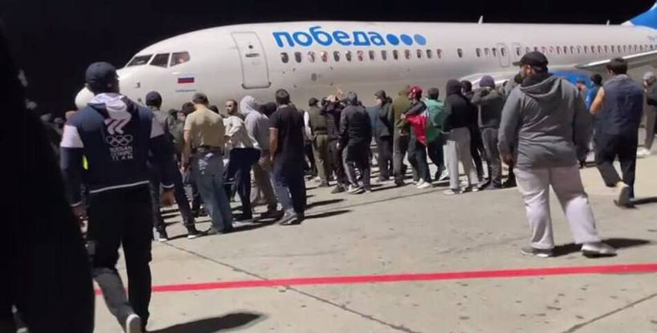 Disturbios en aeropuerto de Daguestán. Foto: Twitter.