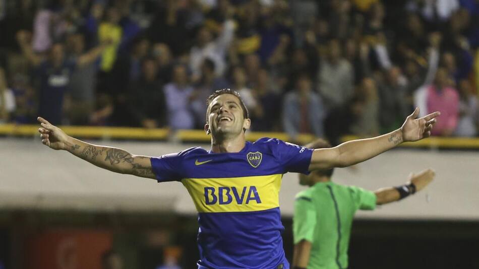 Fernando Gago, NA.