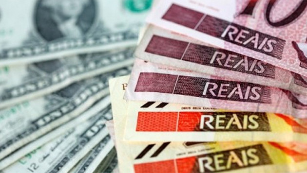 Reales y Dolares