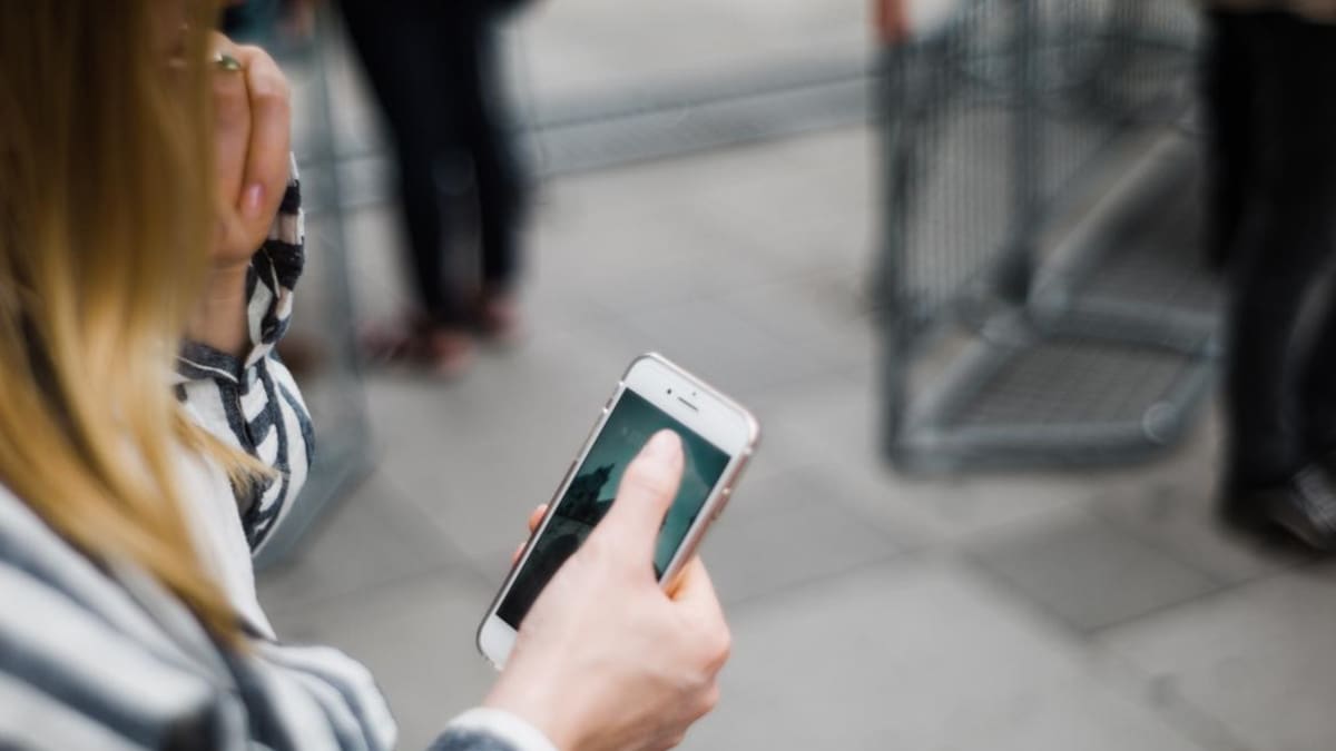 Celular. Foto: Unsplash.
