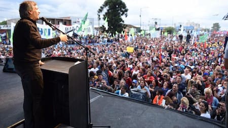 Máximo Kirchner en homenaje a Néstor Kirchner en José C. Paz