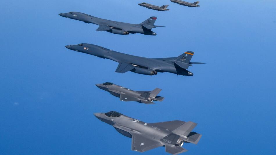 Aviones de Estados Unidos y Corea del Sur en el trabajo en conjunto. Foto: Reuters.