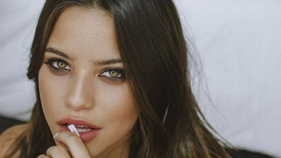 Emilia Mernes, espectáculos