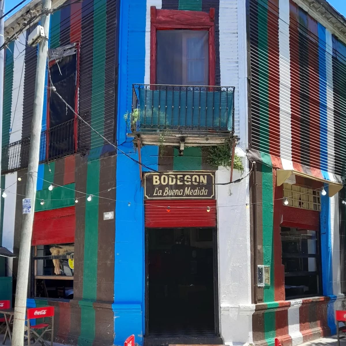 La Buena Medida, bodegones