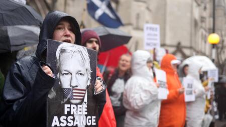 Protestas a favor de Julian Assange. Foto: EFE.