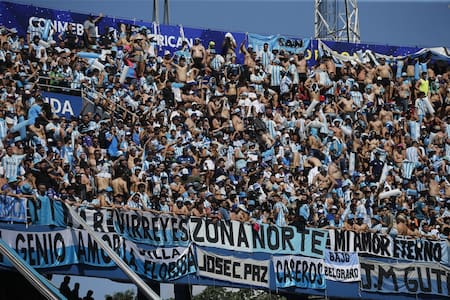 Los hinchas de Racing en la final de la Copa Sudamericana. Foto: Reuters