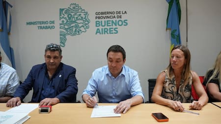 Florencio Varela: Andrés Watson anunció la normalización del servicio de las líneas locales