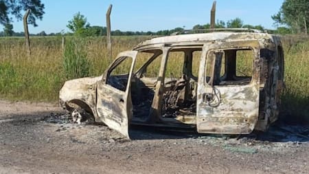 Auto donde encontraron calcinado a un cadáver, Cañuelas