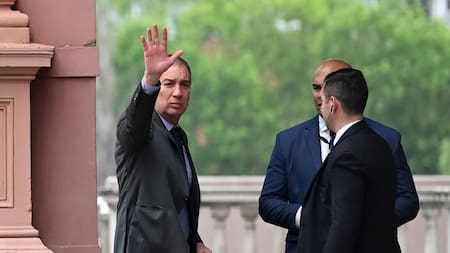 Milei viaja a Davos mientras en Buenos Aires siguen las negociaciones por la reforma laboral: la agenda completa del Presidente en Suiza