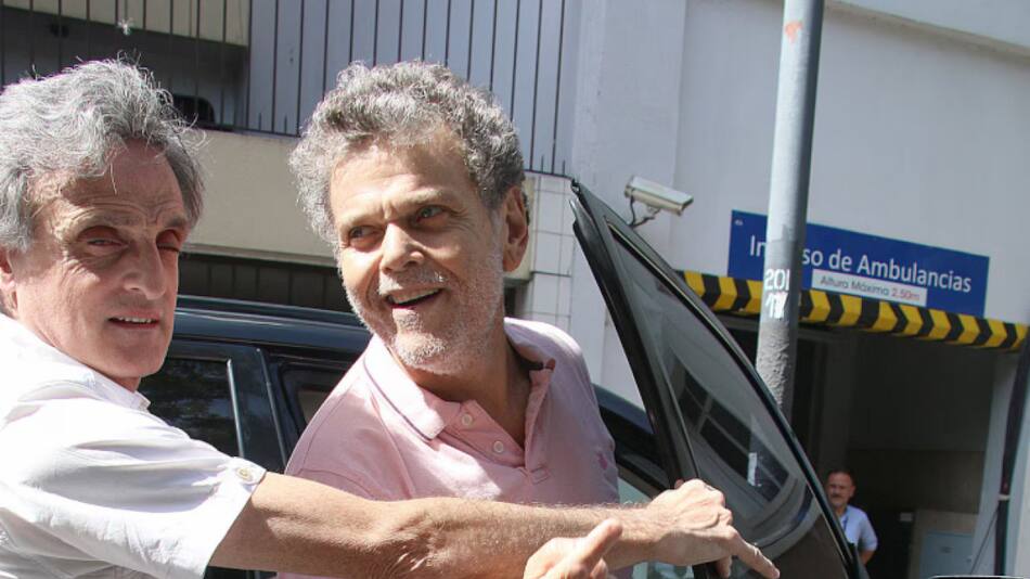 Alta médica de Alfredo Casero. Foto: Gentileza Ciudad Magazine - Movilpress
