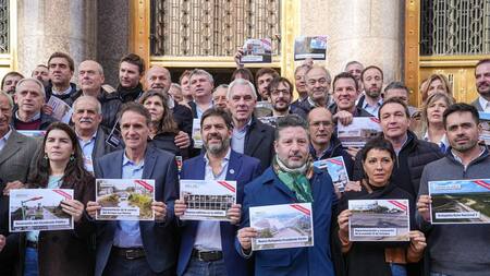 Intendentes y ministros se reunieron para la firma de un Petitorio dirigido al Estado Nacional.