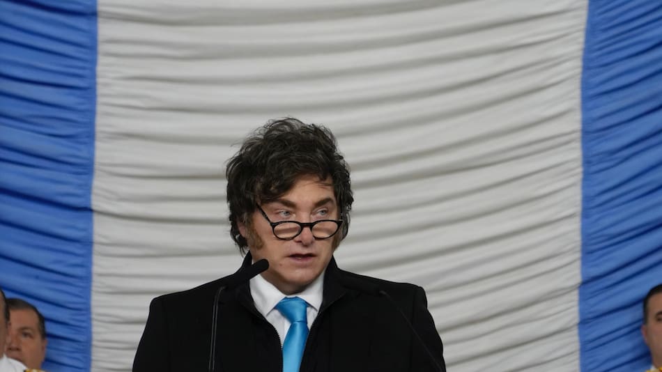 El presidente Javier Milei encabezó la tradicional ceremonia de egreso de las Fuerzas Armadas.