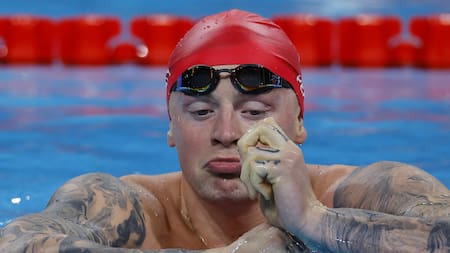 Adam Peaty liquidó a la gastronomía de la Villa Olímpica. Foto: Reuters.