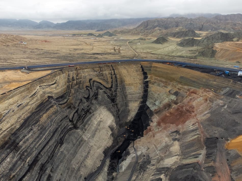 Extracción de tierras raras. Foto: Xataka.