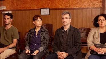 La nueva comedia negra nacional que llegó a Disney+ promete ser un éxito rotundo: de qué se trata