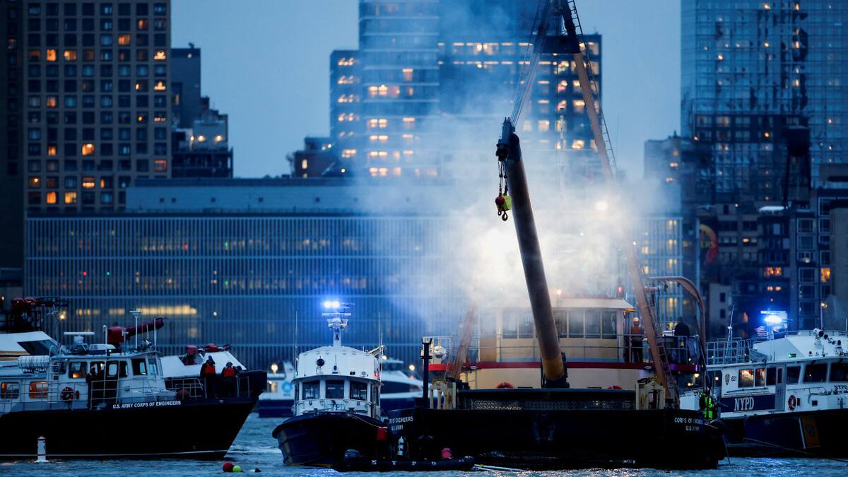 Accidente fatal de un helicóptero en el Río Hudson. Foto: X/@ehiramhurtado.