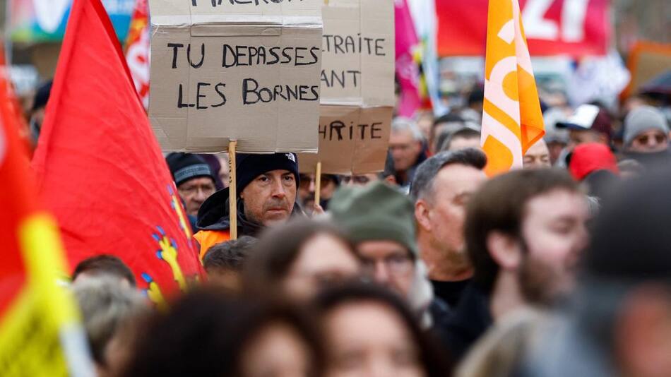 Protestas contra Macron. Foto: Reuters.