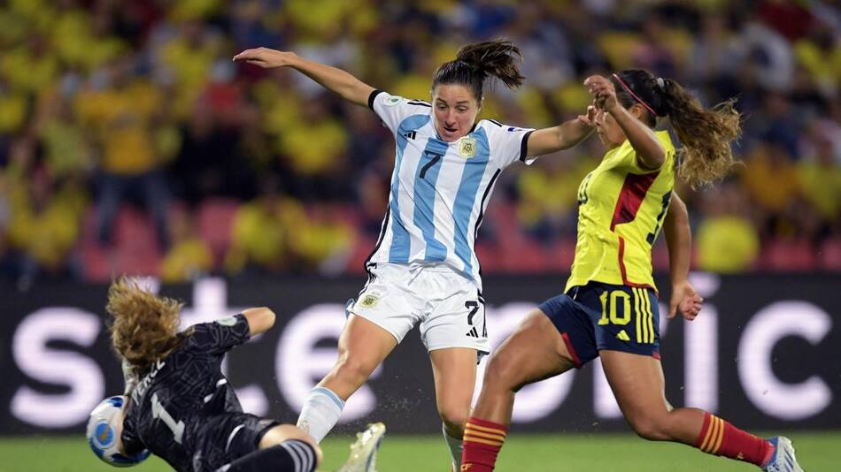 Fútbol femenino, Selección Argentina, Selección Colombia, NA