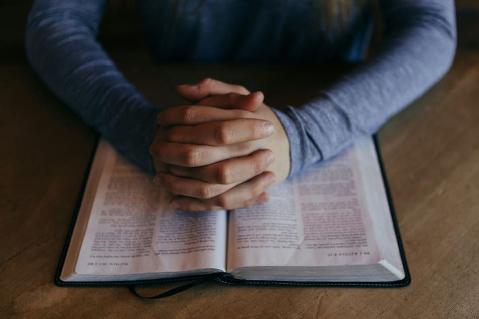 Religión, rezar, Jesucristo. Foto: Unsplash