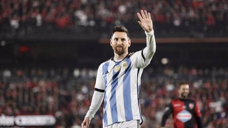 Lionel Messi celebró su cumpleaños 36 en el Coloso Marcelo Bielsa. Foto: NA.