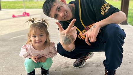 L-Gante y su hija Jamaica. Foto: Instagram @lgante_keloke