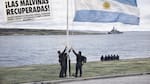 Del “¡Viva Argentina!” al “era hora”: así opinaban los porteños del desembarco a Malvinas el 2 de abril de 1982