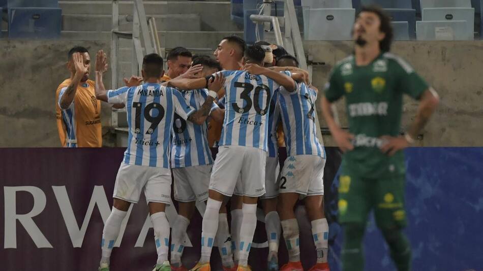 Copa Sudamericana, Cuiabá vs. Racing. Foto: AFP.