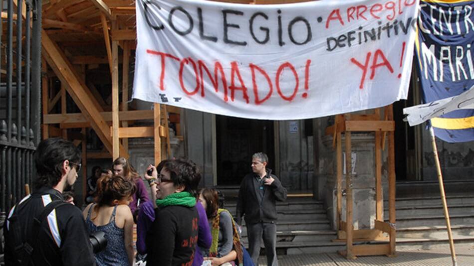 Colegios tomados (NA)