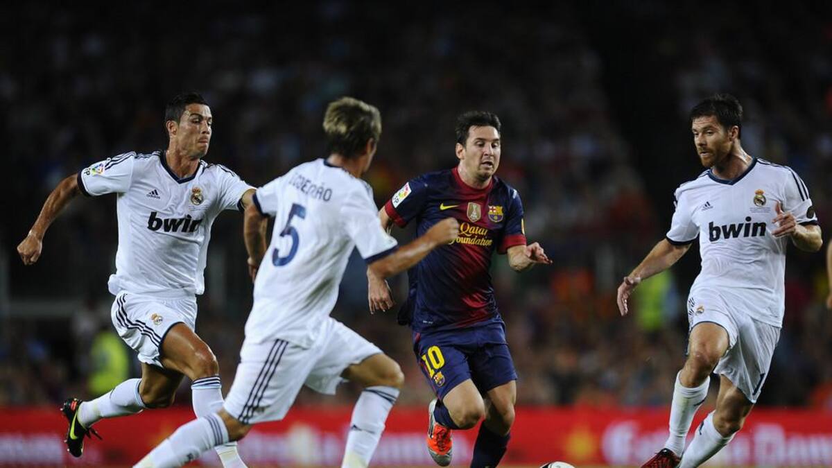 Messi y Xabi Alonso - Barcelona vs. Real Madrid