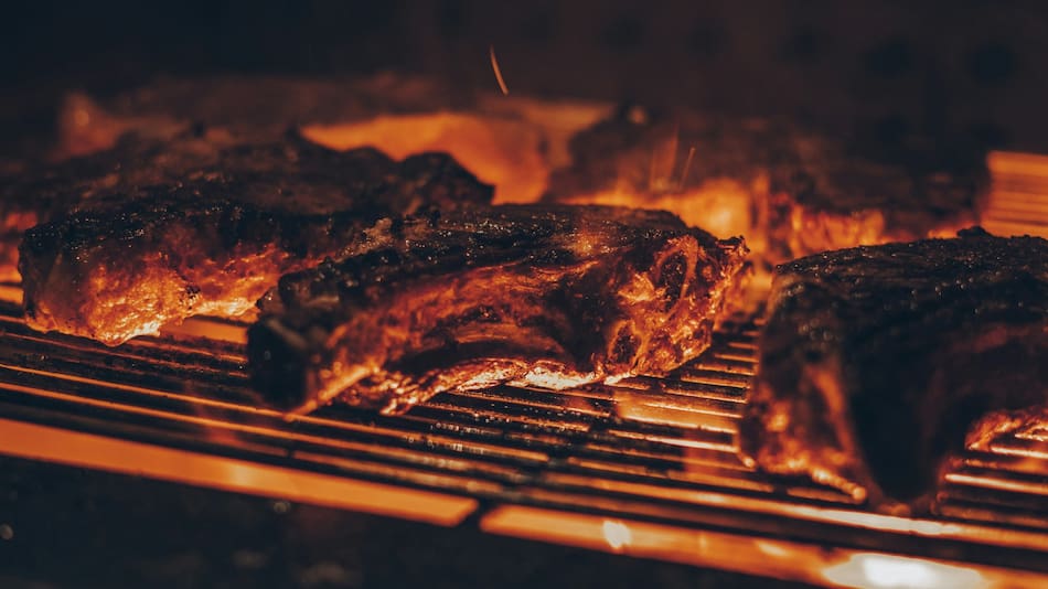 El corte económico ideal para hacer a la parrilla. Foto Unsplash.