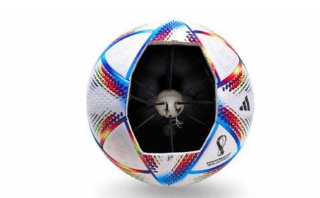 Adentro de Al Rihla, la pelota del Mundial. Foto: Adidas.