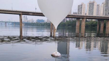 Corea del Norte retoma el envío al Sur de globos llenos de desechos. EFE