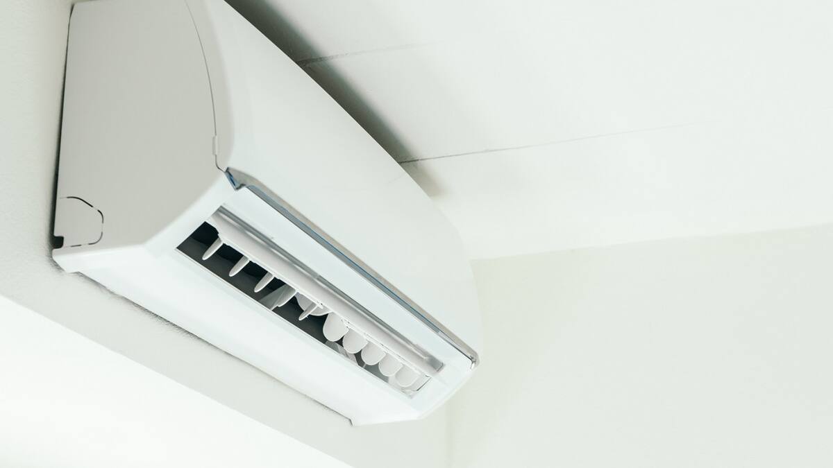 ¿A qué temperatura conviene colocar el aire acondicionado? Foto: Freepik.