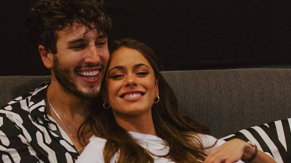 Tini Stoessel y Sebastián Yatra